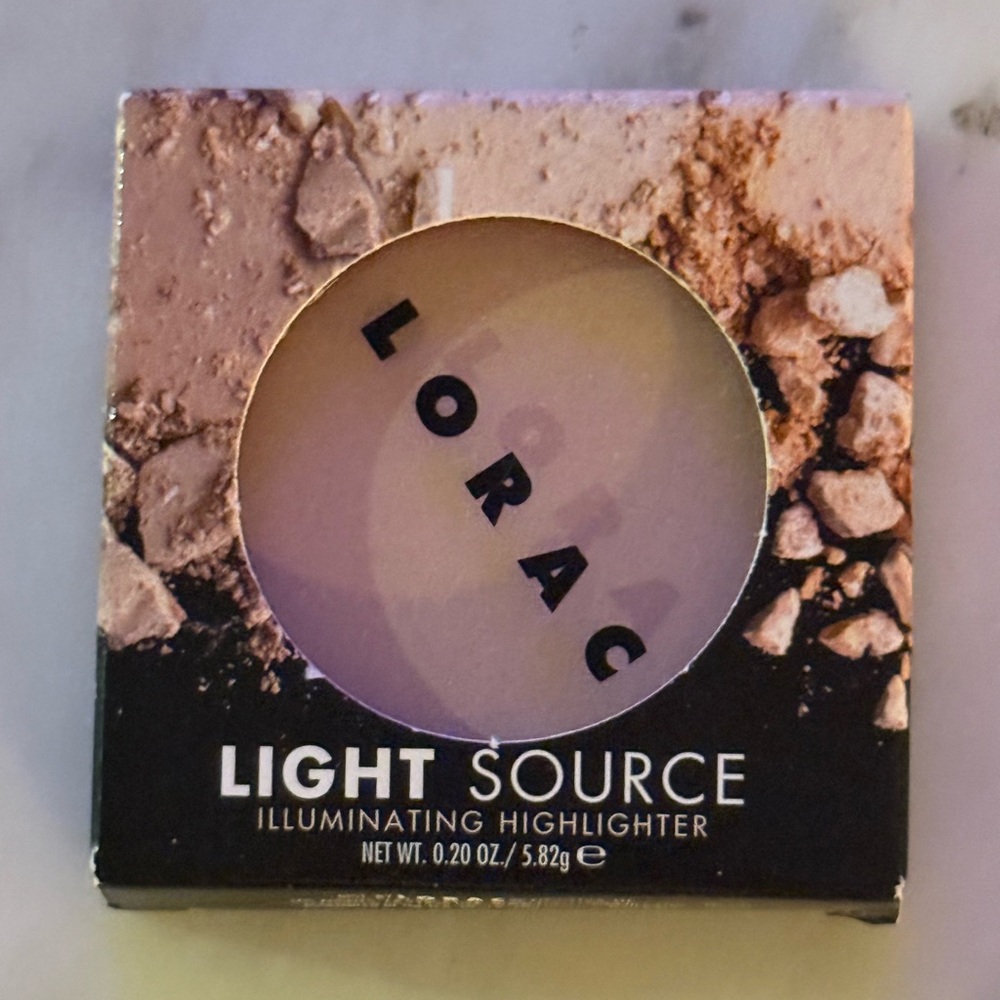 LORAC Light Source Illuminating Highlighter - Soft Beige